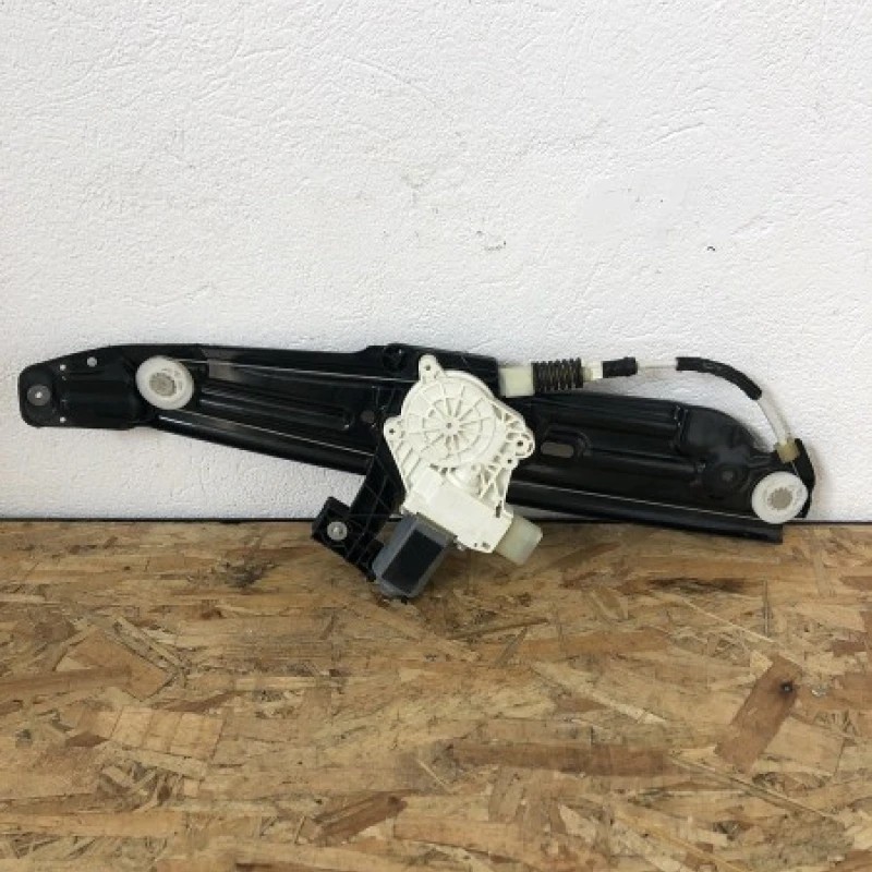 Macara geam stanga spate / BMW Seria 5 F10 2010 / Caroserie, oglinzi si faruri