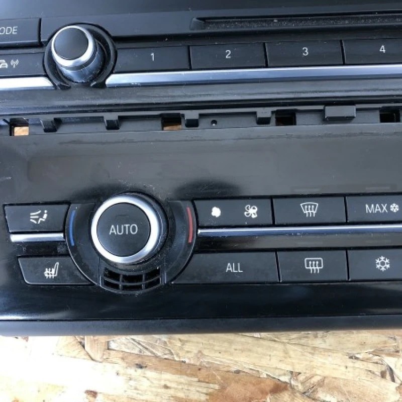 Climatronic / BMW Seria 5 F10 2010 / Audio si electronice