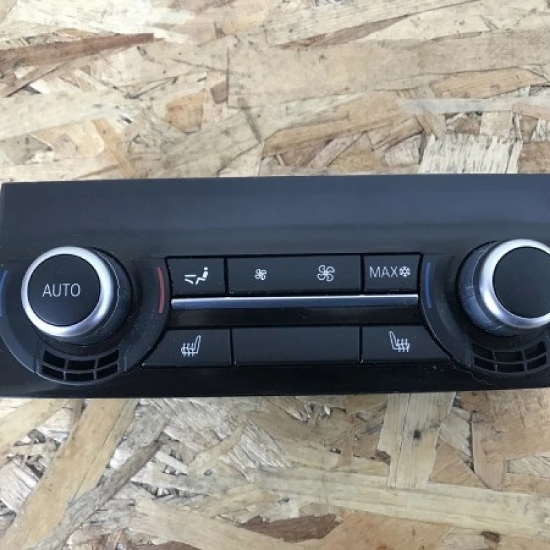 Panou climatronic cu incalzire scaune spate / BMW Seria 5 F10 2010 / Audio si electronice