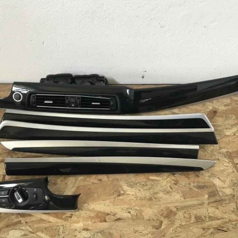 Trim interior set / BMW Seria 5 F10 2010 / Interior