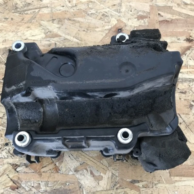 Rezonator aer / Volkswagen Tiguan 5N 2010 / Motor, racire si evacuare
