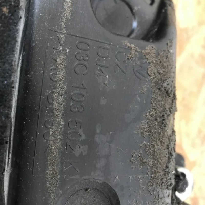 Rezonator aer / Volkswagen Tiguan 5N 2010 / Motor, racire si evacuare