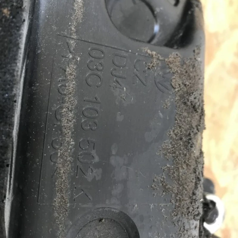 Rezonator aer / Volkswagen Tiguan 5N 2010 / Motor, racire si evacuare