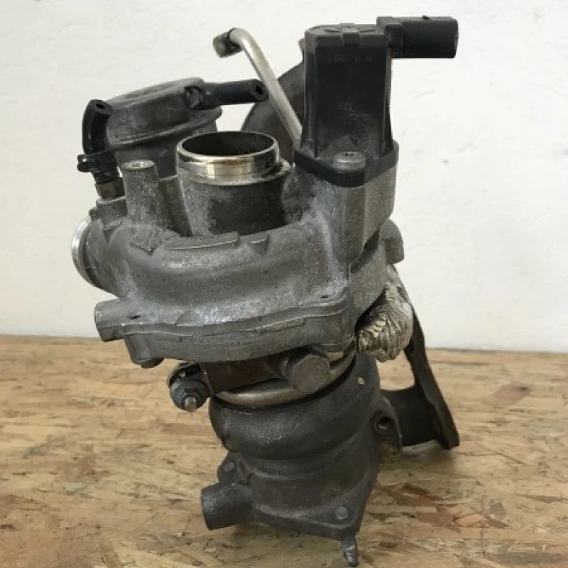 Turbosuflanta turbina / Volkswagen Tiguan 5N 2010 / Motor, racire si evacuare
