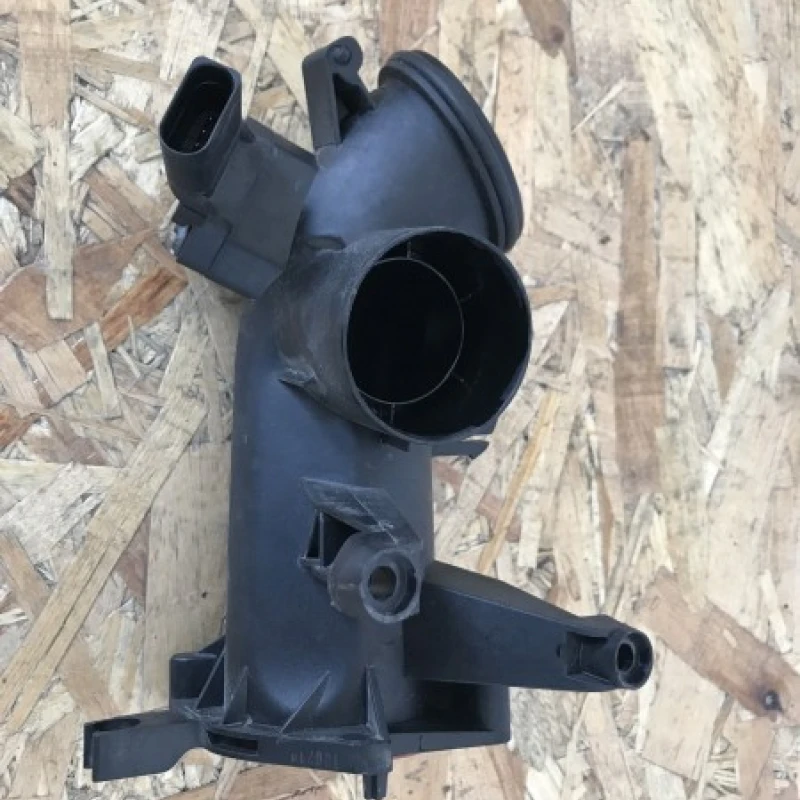Conducta clapeta acceleratie / Volkswagen Tiguan 5N 2010 / Motor, racire si evacuare