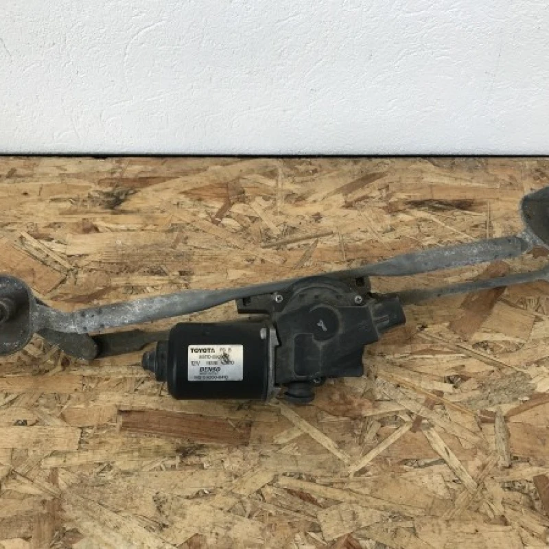 Ansamblu stergatoare fata cu motoras Toyota 