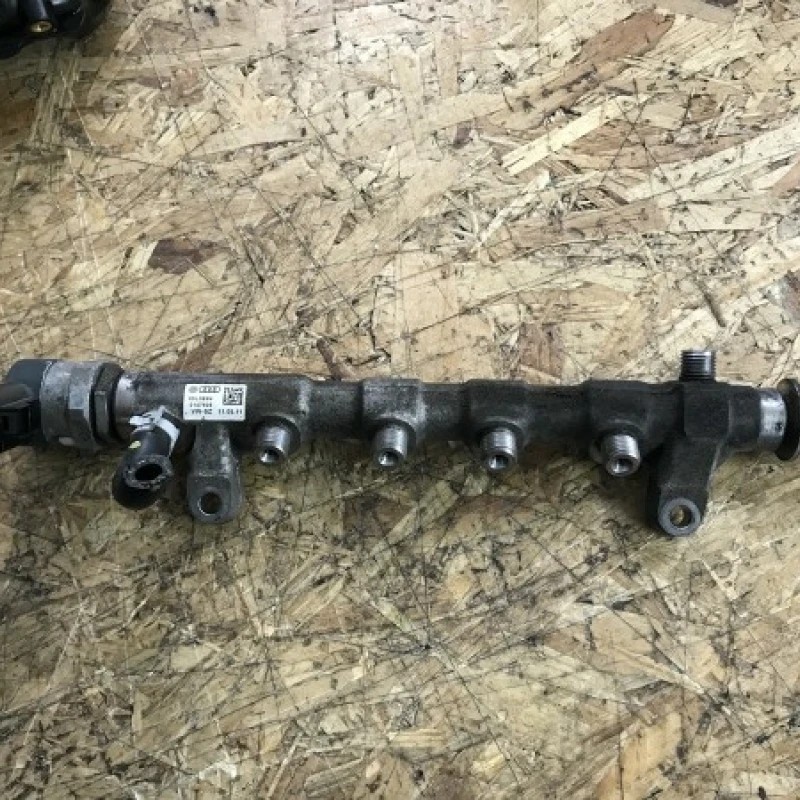 Rampa injectoare / Volkswagen Passat B7 2011 / Motor, racire si evacuare