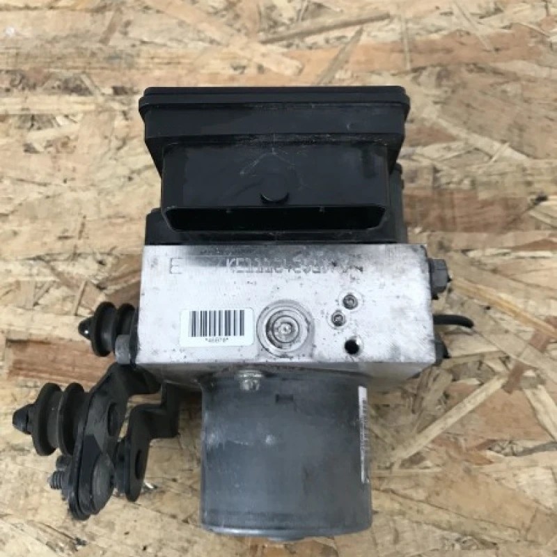 Pompa ABS / Volkswagen Passat B7 2011 / Frane