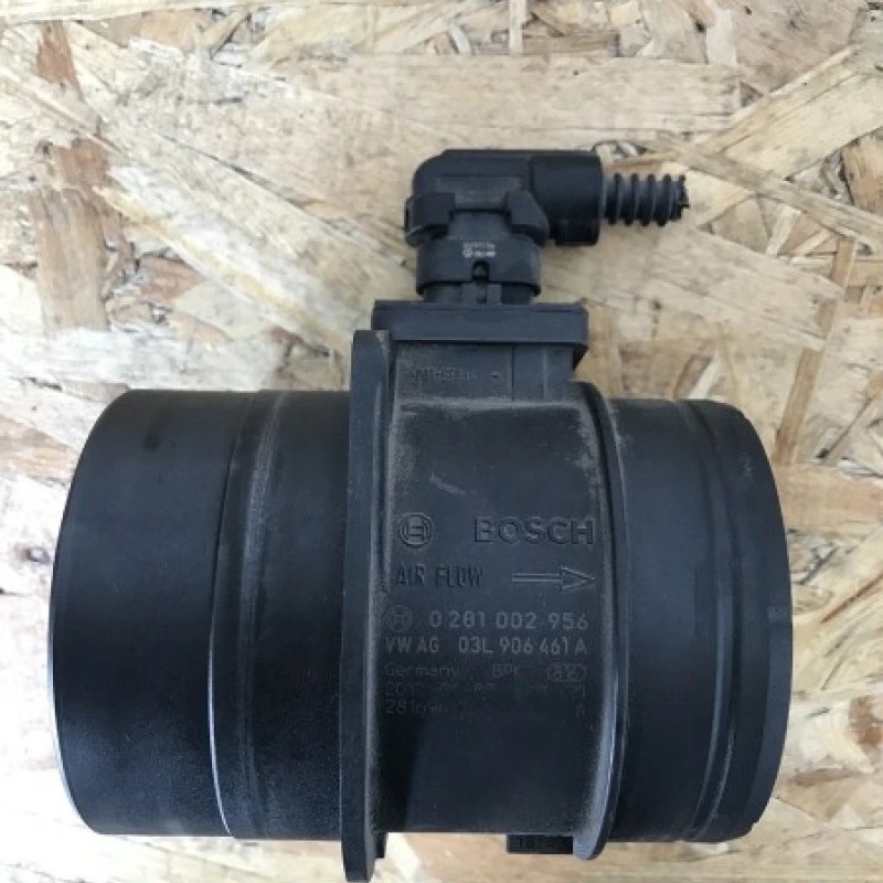 Debitmetru aer / Volkswagen Passat B7 2011 / Audio si electronice