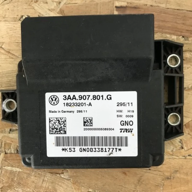 Calculator modul frana de mana / Volkswagen Passat B7 2011 / Audio si electronice