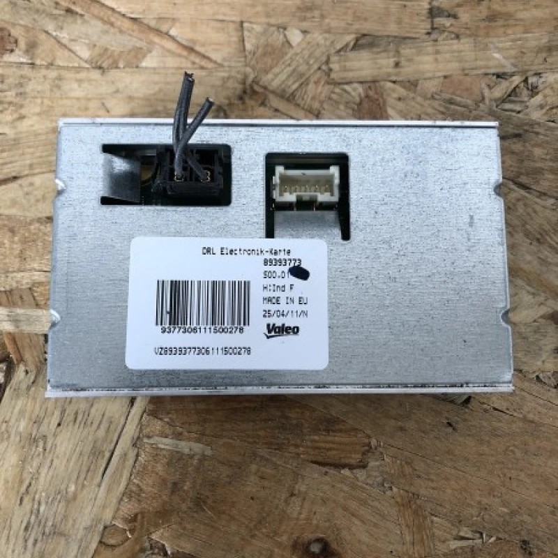 Modul calculator drl / Volkswagen Passat B7 2011 / Audio si electronice
