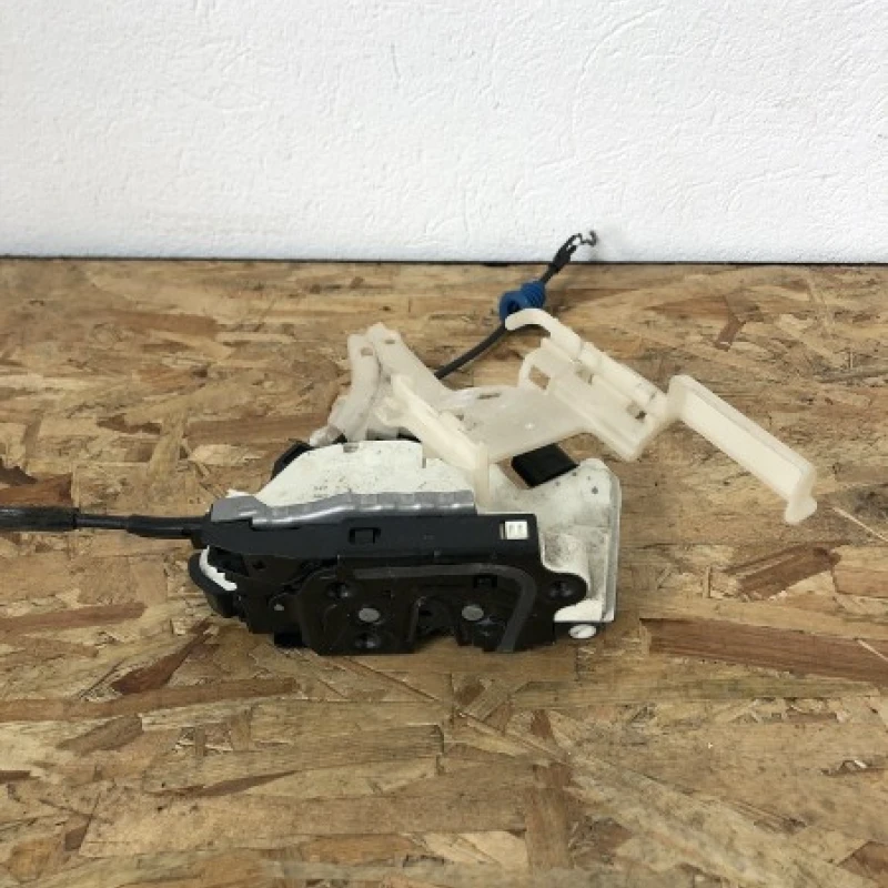 Iala broasca usa stanga spate Volkswagen 