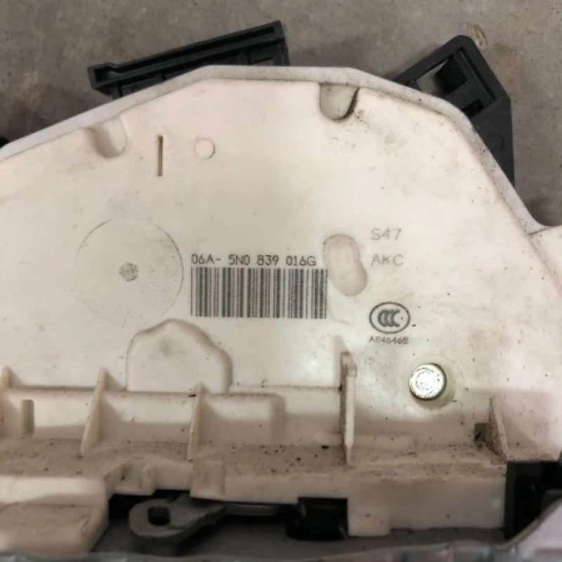 Iala broasca dreapta spate / Volkswagen Passat CC 2013 / Caroserie, oglinzi si faruri