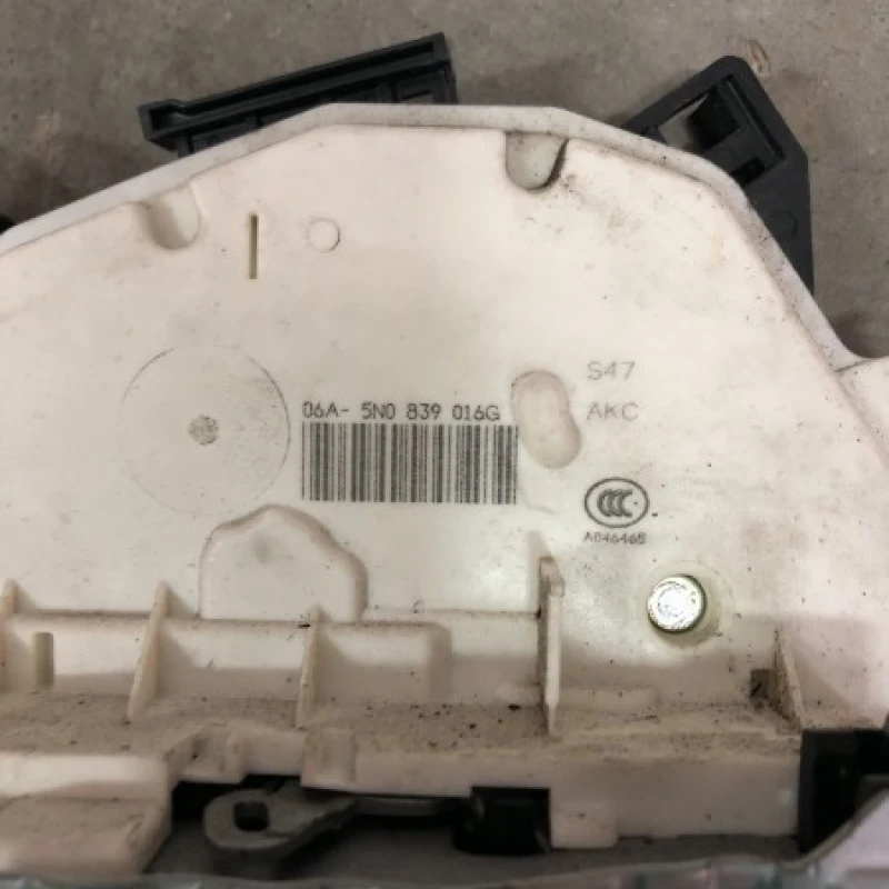 Iala broasca dreapta spate / Volkswagen Passat CC 2013 / Caroserie, oglinzi si faruri