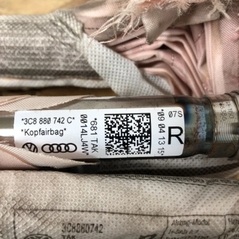 Airbag cortina dreapta / Volkswagen Passat CC 2013 / Interior