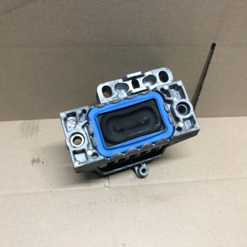Tampon motor / Volkswagen Passat B6 2009 / Motor, racire si evacuare