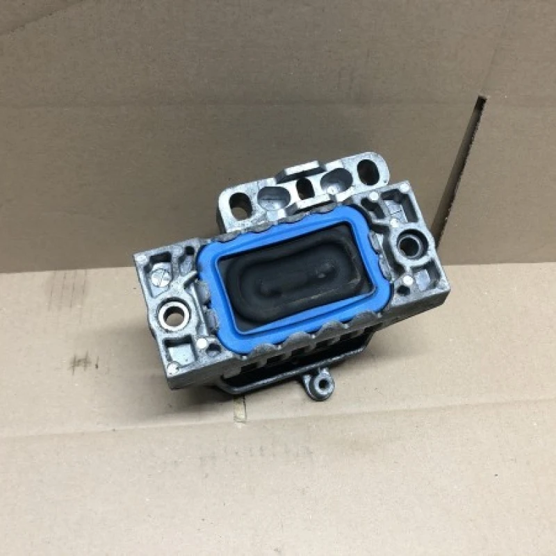 Tampon motor / Volkswagen Passat B6 2009 / Motor, racire si evacuare
