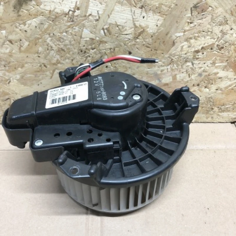 Ventilator climatizare / Toyota Avensis T27 2009 / Interior