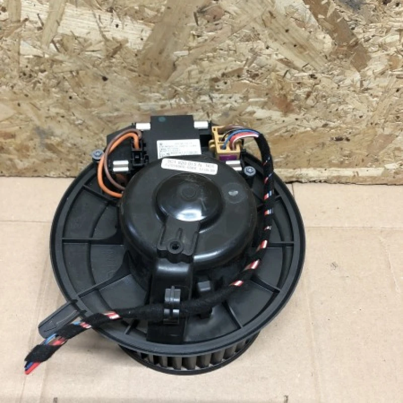 Ventilator climatizare / Volkswagen Passat B6 2009 / Interior