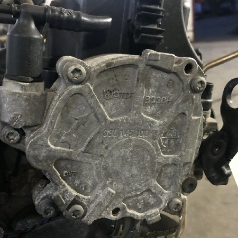 Pompa vacuum / Volkswagen Passat B6 2009 / Motor, racire si evacuare