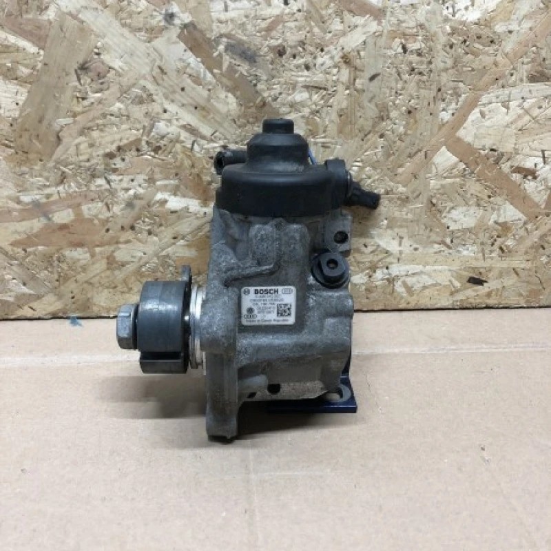Pompa injectie inalte / Volkswagen Passat B7 2012 / Motor, racire si evacuare