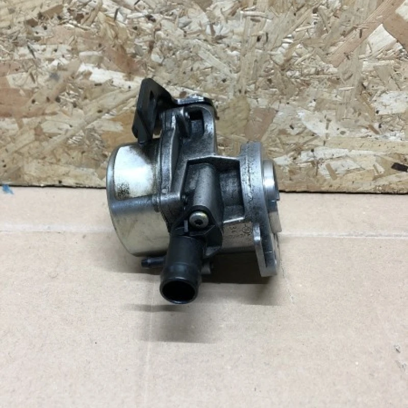 Pompa vacuum Nissan 