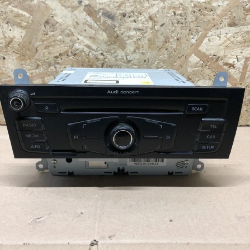 Radio cd / Audi A4 B8 2011 / Audio si electronice