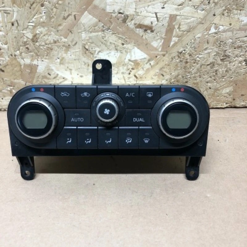 Climatronic / Nissan Qashqai J10 2010 / Climatizare
