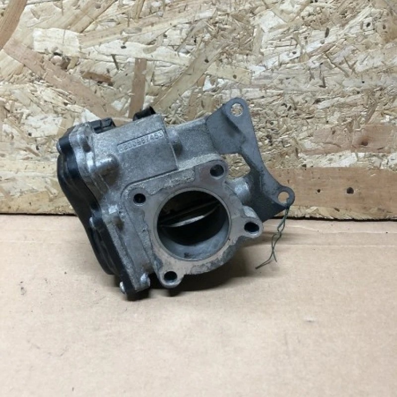 Clapeta de acceleratie / Nissan Qashqai J10 2010 / Audio si electronice