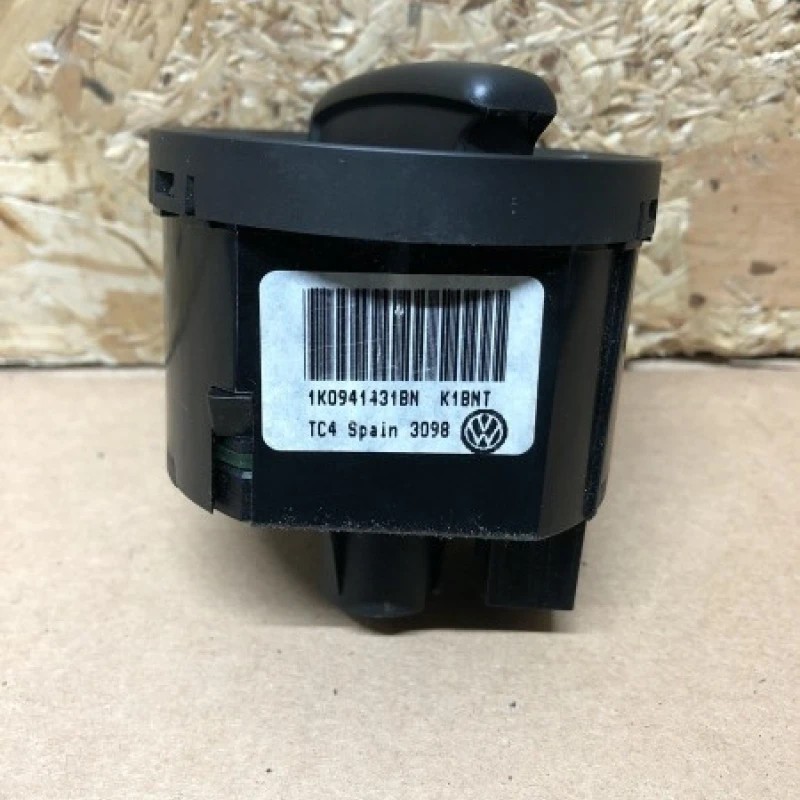 Bloc lumini / Volkswagen Passat B6 2009 / Audio si electronice