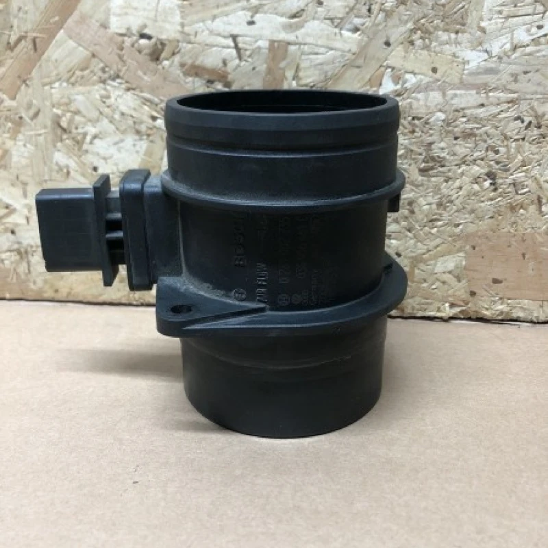 Debitmetru aer / Volkswagen Passat B6 2009 / Audio si electronice
