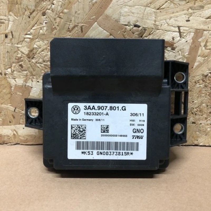 Calculator frana de mana / Volkswagen Passat B7 2012 / Audio si electronice