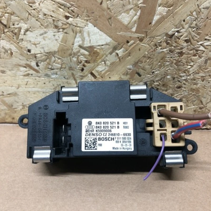 Releu ventilator bord / Audi A4 B8 2010 / Audio si electronice