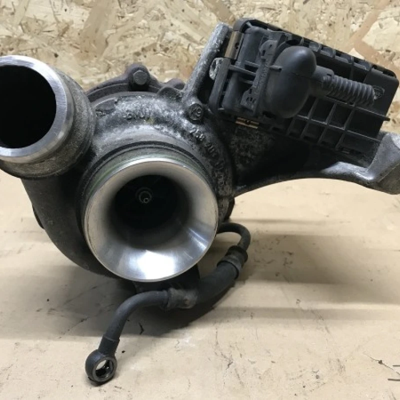 Turbosuflanta turbina / BMW Seria 3 E91 2008 / Motor, racire si evacuare