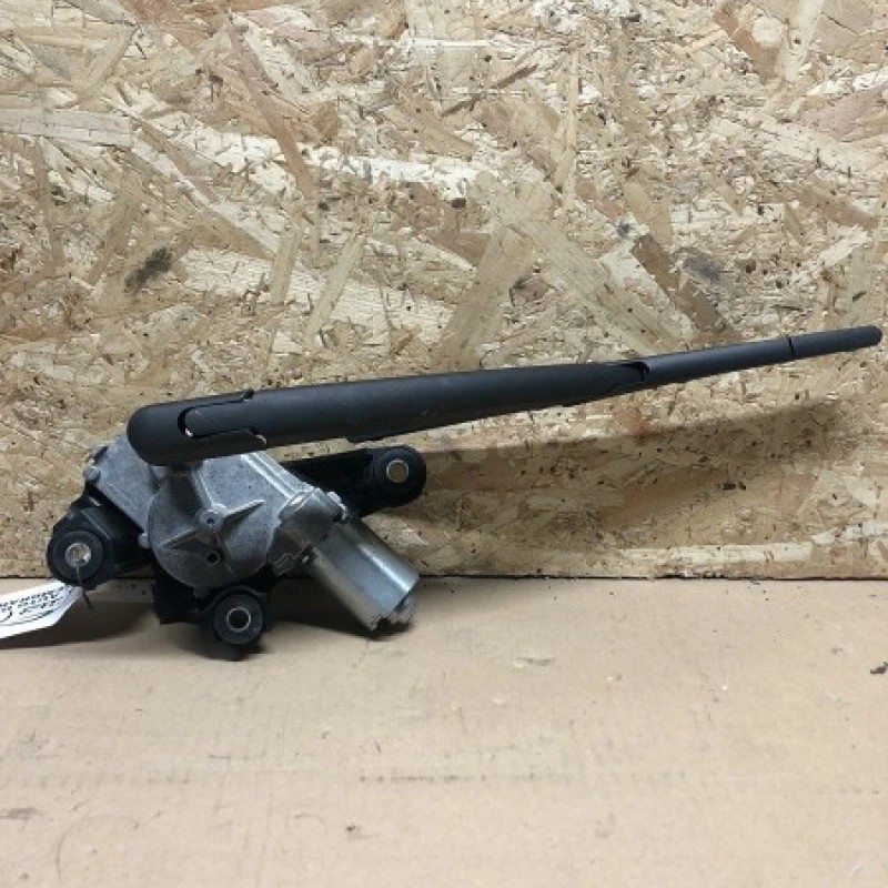 Motoras stergator spate / Nissan Qashqai J10 2010 / Caroserie, oglinzi si faruri