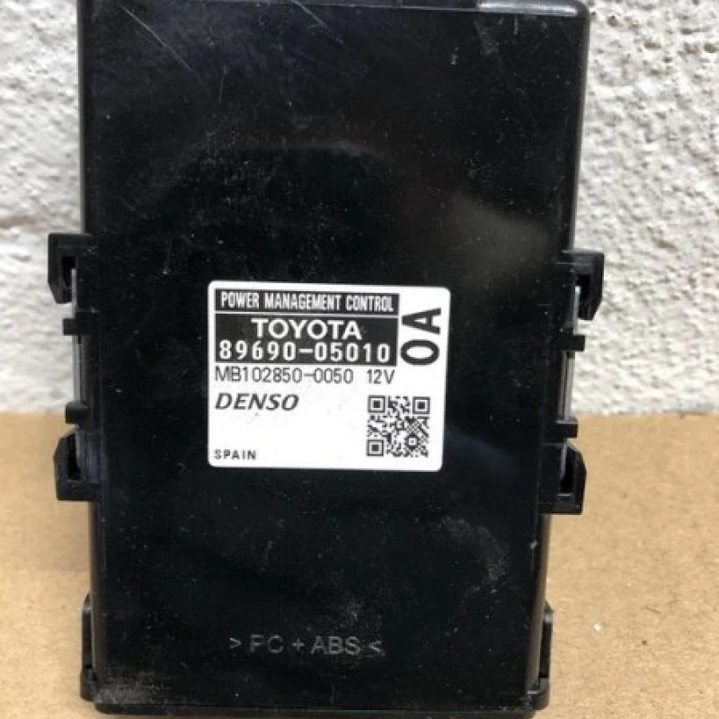 Power management control / Toyota Avensis T27 2009 / Audio si electronice