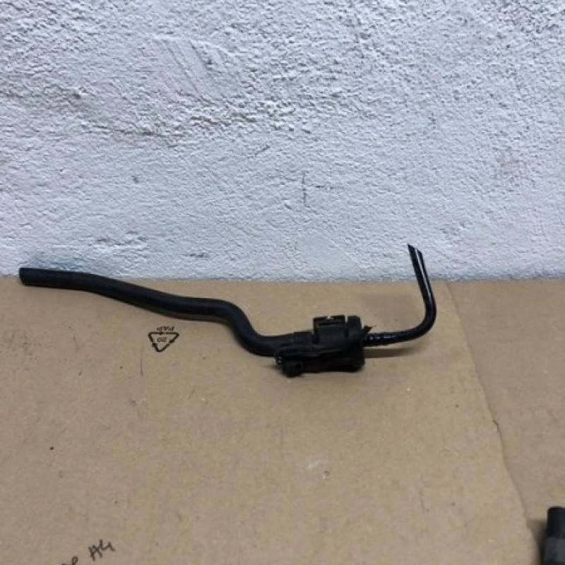 Supapa combustibil / Volkswagen Passat B7 2012 / Motor, racire si evacuare