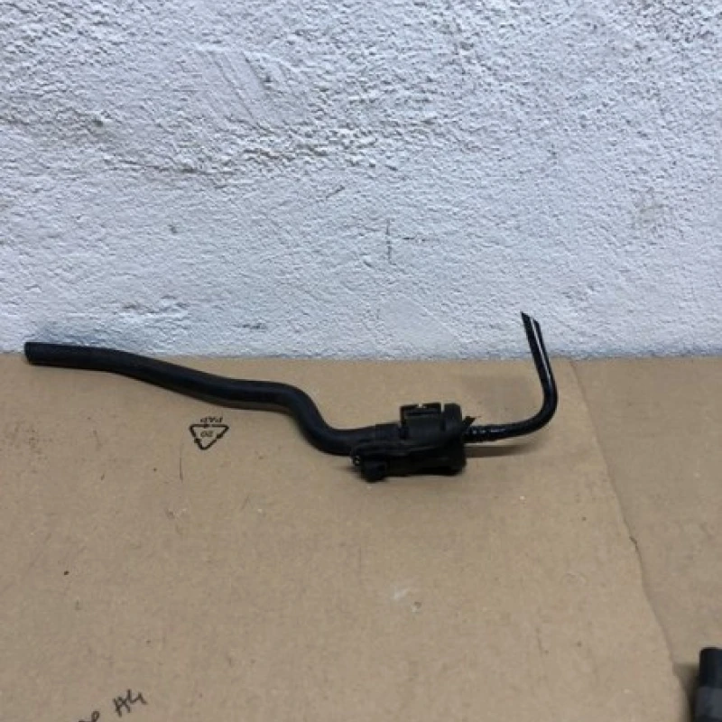 Supapa combustibil / Volkswagen Passat B7 2012 / Motor, racire si evacuare