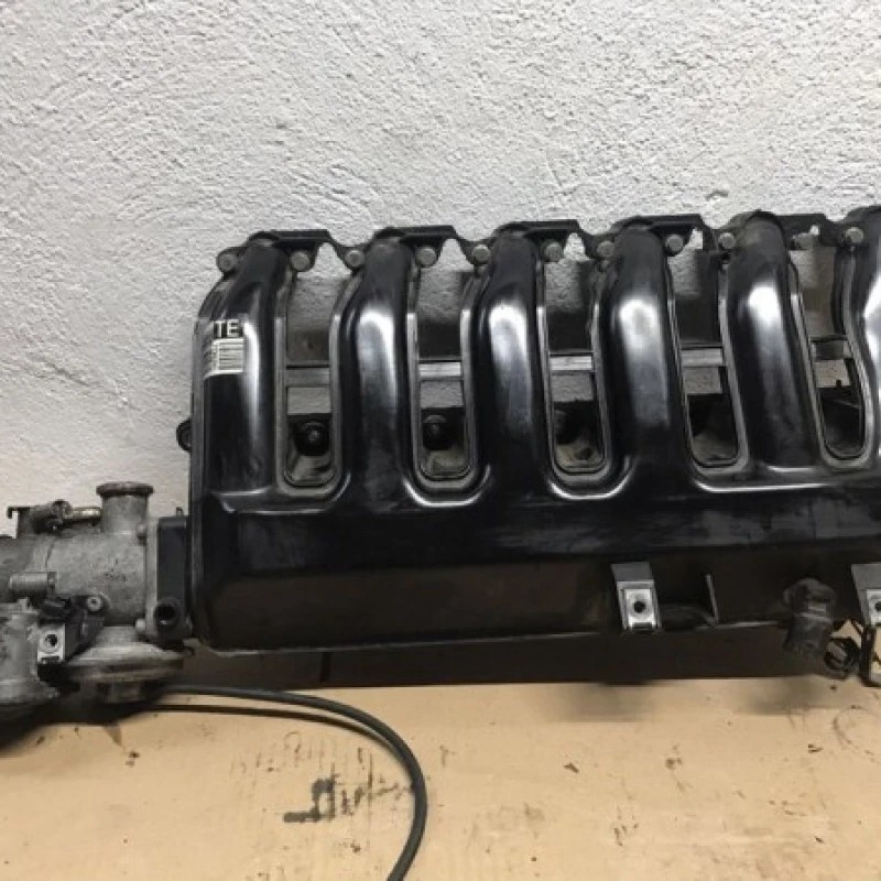 Galerie admisie / BMW Seria 5 E60 2006 / Motor, racire si evacuare