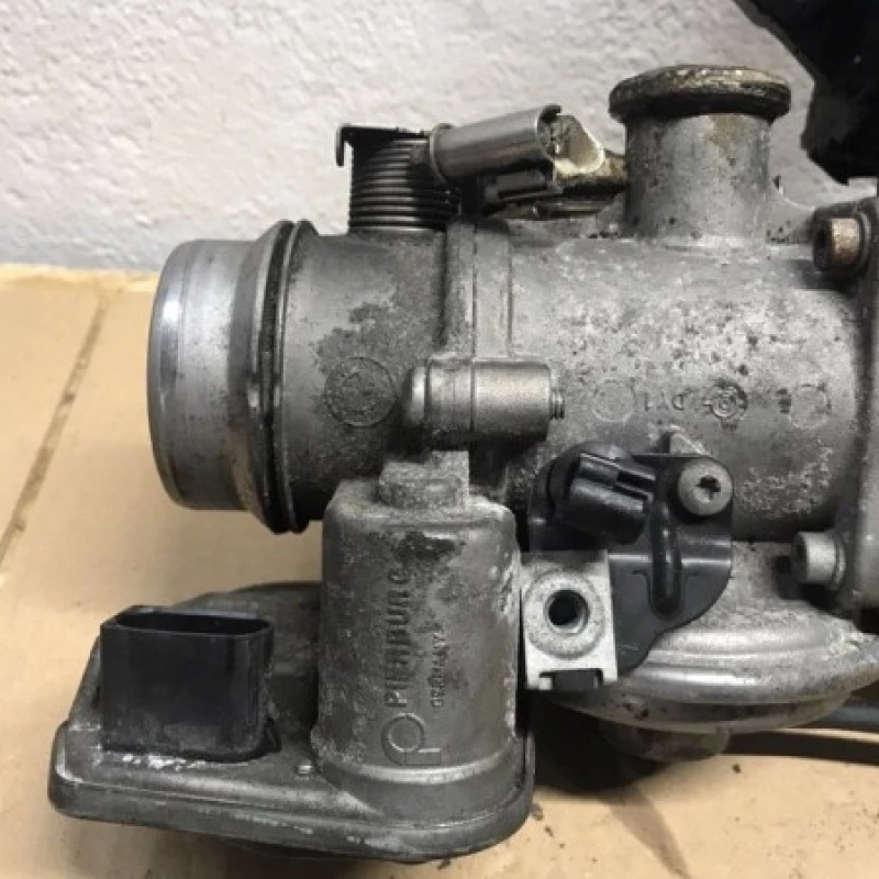Galerie admisie / BMW Seria 5 E60 2006 / Motor, racire si evacuare