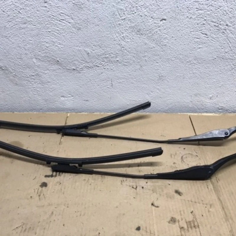 Brate stergator / BMW Seria 1 E87 2008 / Consumabile si accesorii