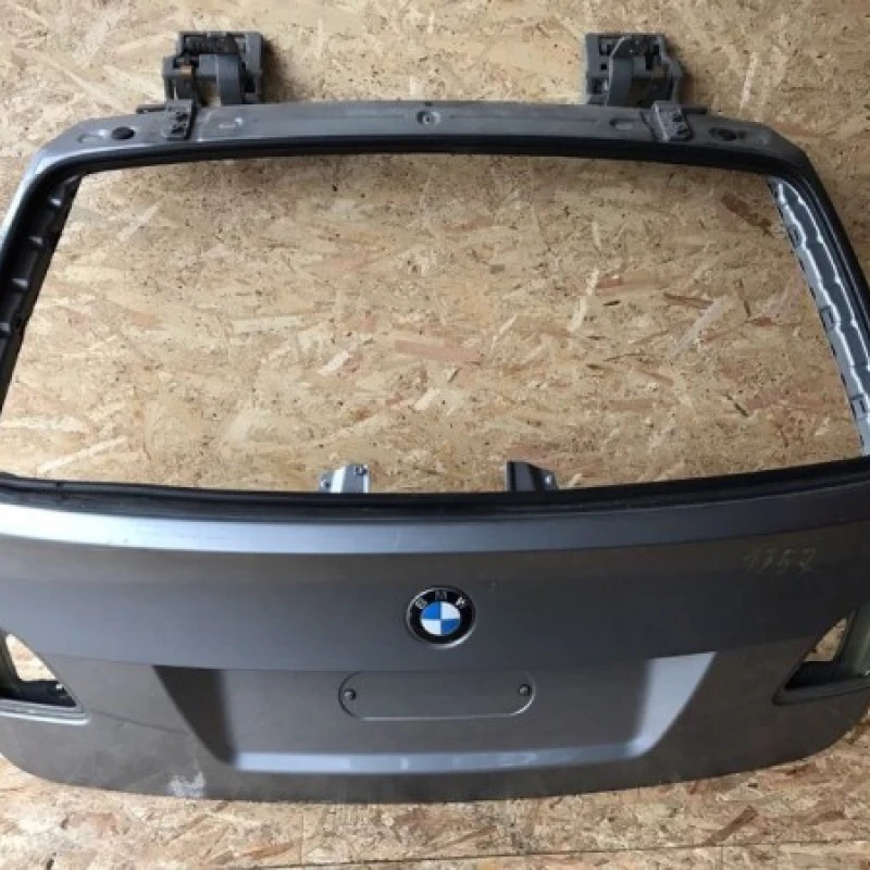 Haion / BMW Seria 5 E60 2006 / Caroserie, oglinzi si faruri