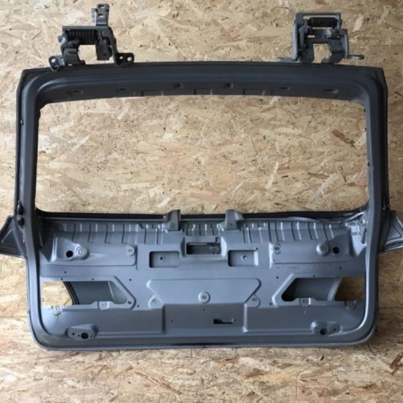 Haion / BMW Seria 5 E60 2006 / Caroserie, oglinzi si faruri