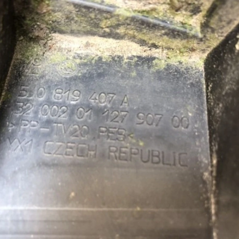 Grila fata / Skoda Fabia MK2 5J 2008 / Caroserie, oglinzi si faruri