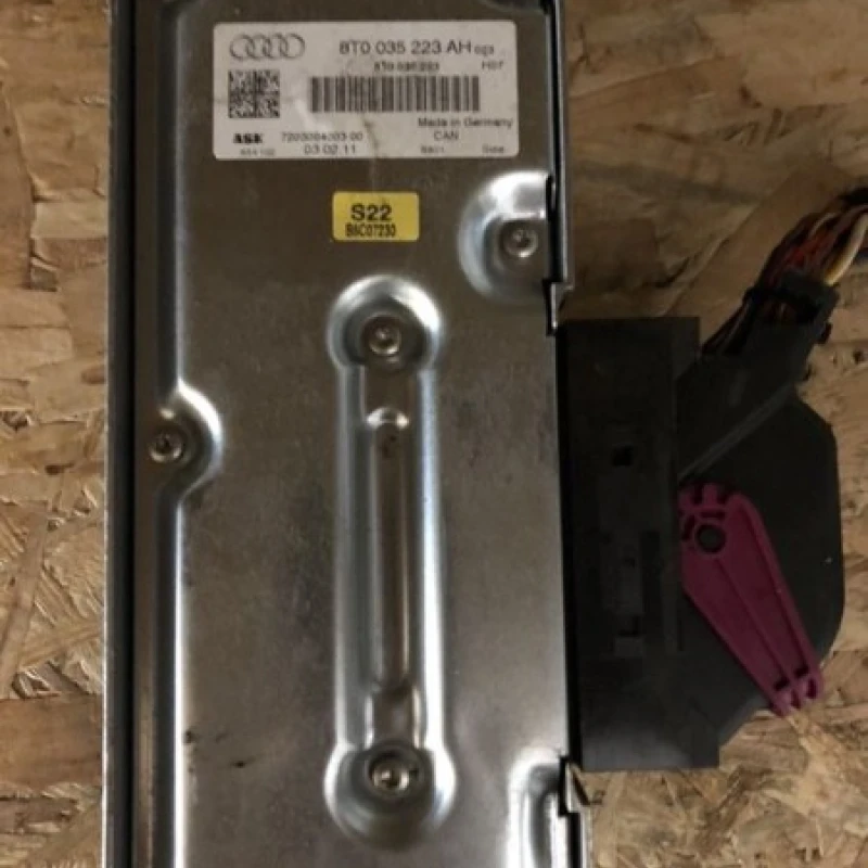 Amplificator audio / Audi A4 B8 2011 / Audio si electronice