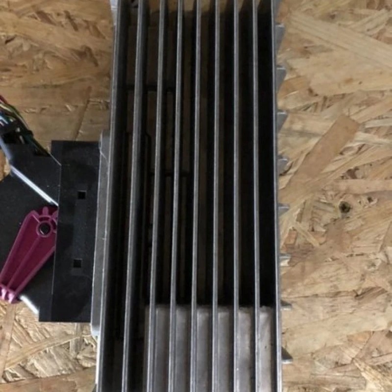 Amplificator audio / Audi A4 B8 2011 / Audio si electronice