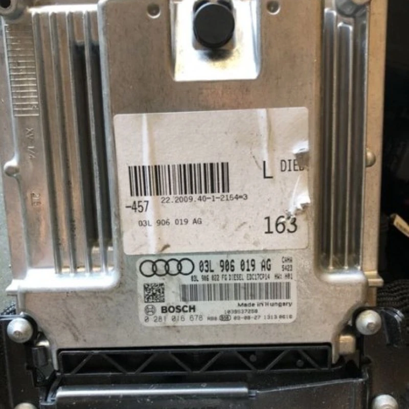 Calculator motor ECU / Audi A6 C6 2010 / Audio si electronice