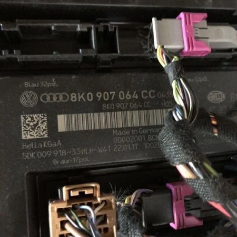 Modul confort audi A4 / Audi A4 B8 2011 / Audio si electronice