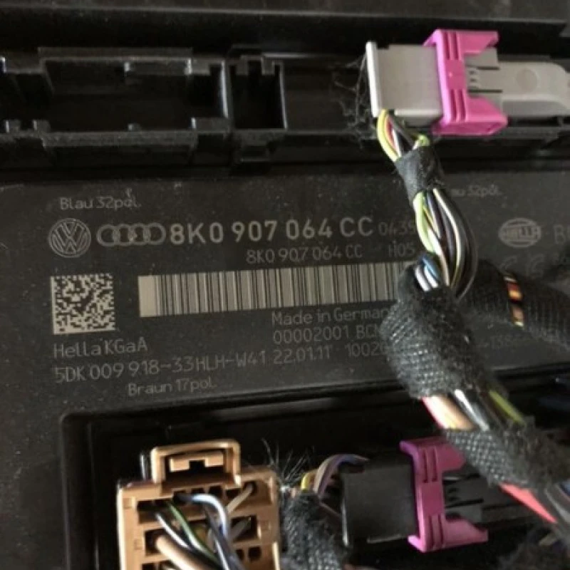 Modul confort audi A4 / Audi A4 B8 2011 / Audio si electronice