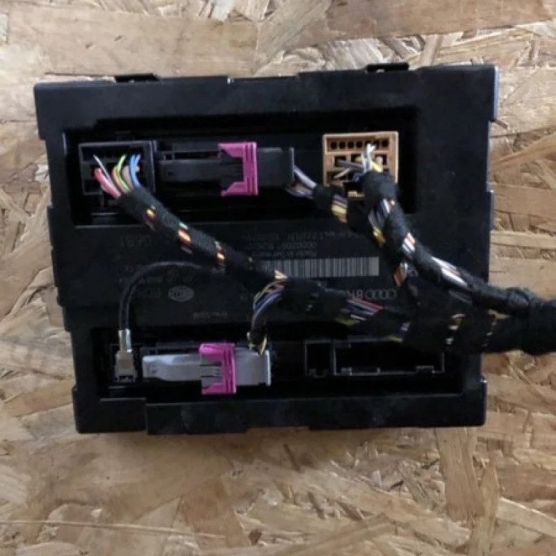 Modul confort audi A4 / Audi A4 B8 2011 / Audio si electronice